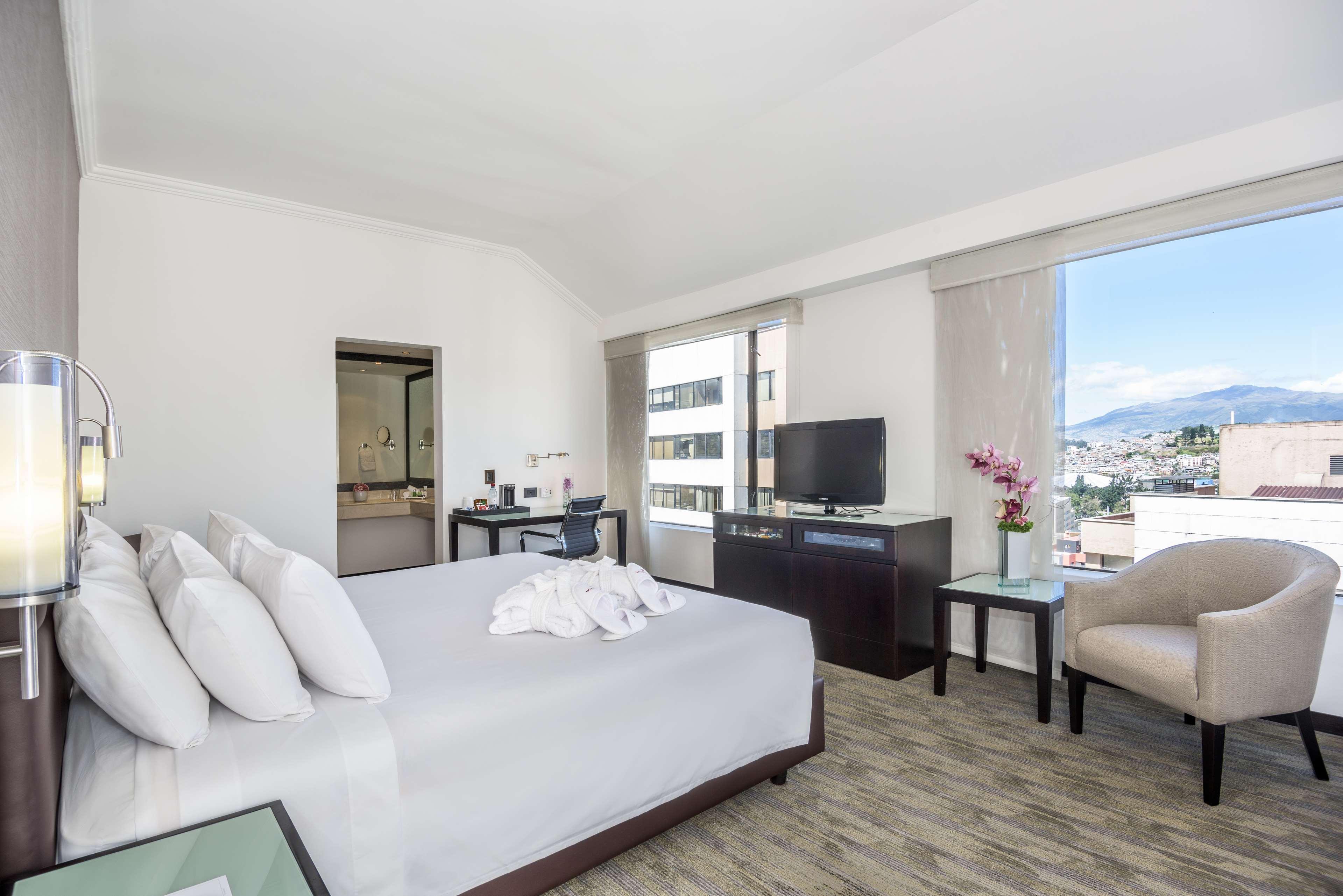 Готель Nh Collection Quito Royal Екстер'єр фото