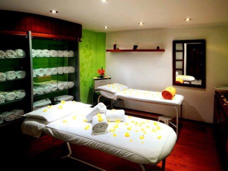 Готель Nh Collection Quito Royal Екстер'єр фото